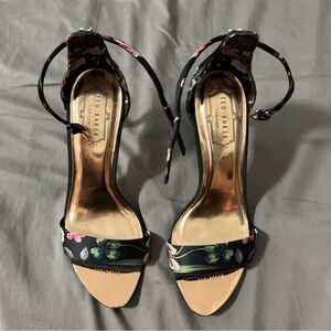 TED BAKER WOMENS FLORAL HEEL SIZE 38 (7.5) MADE IN VIETNAM-UNWORN